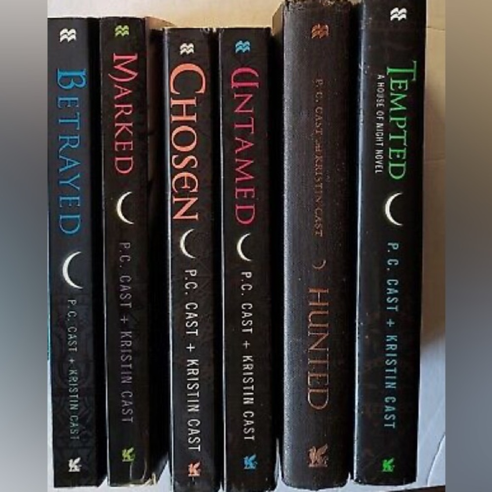 House of Night Novels Books 1 thru 6 P.C. Cast & Kristin Cast Hard & Paperback